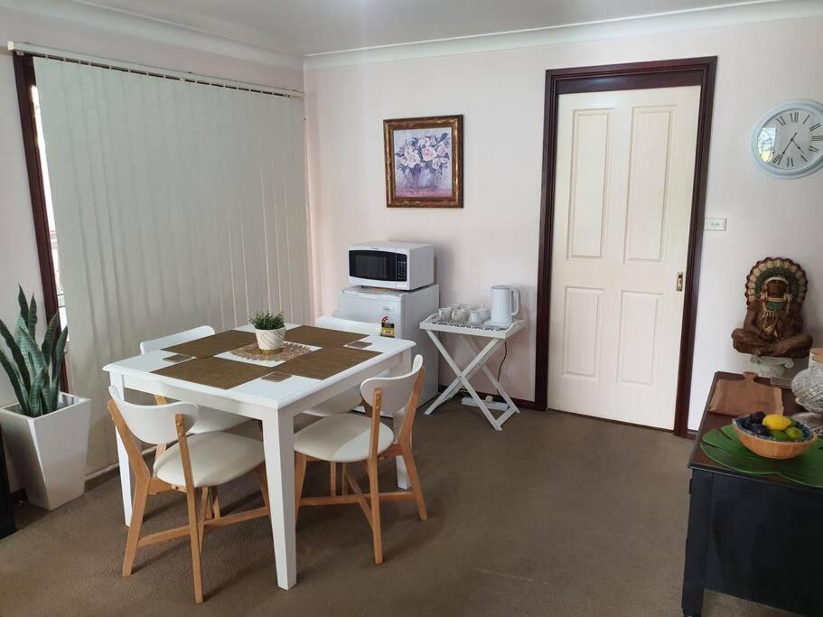 The Junction Estate Cool Calm Cozy A Home N Host Property Wallerawang Kültér fotó